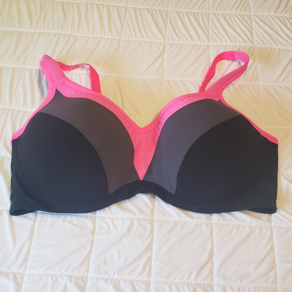 Torrid Lightly Lined Underwire Active Bra Size 46… - image 1